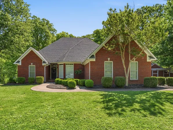 920 Hillcrest St, Lawrenceburg, TN 38464