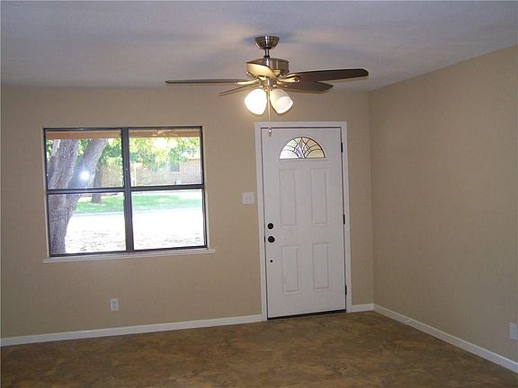 2nd image of 4405 Mimosa Dr