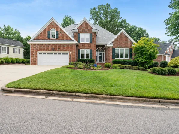 203 Lewiston Ct, Cary, NC 27513