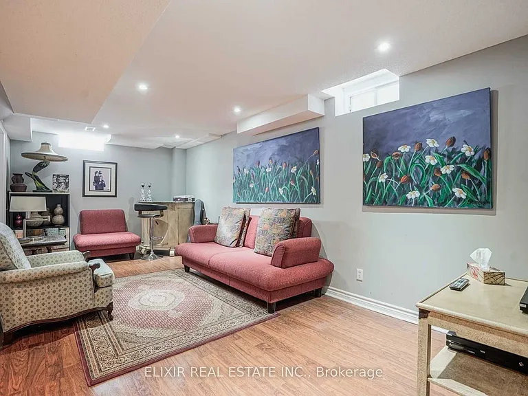 32 Florette Pl — Photo 16