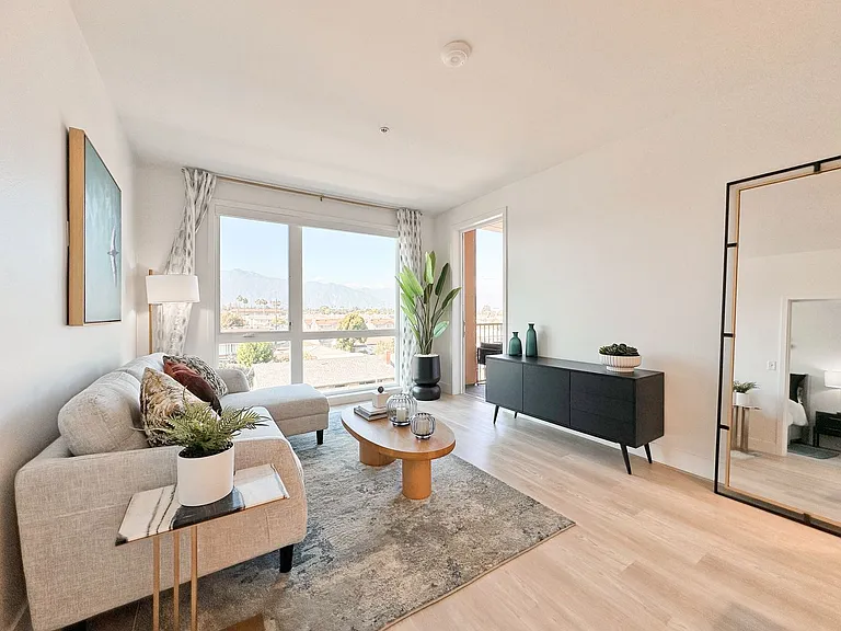 Begonia Place Luxury Apartments — Photo 69
