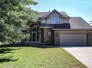 2609 Blackhawk Dr, Bellevue, NE 68123
