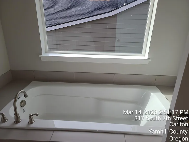 696 E Wilson St — Photo 17