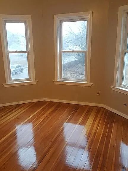 1st image of 26 Richmond St #2