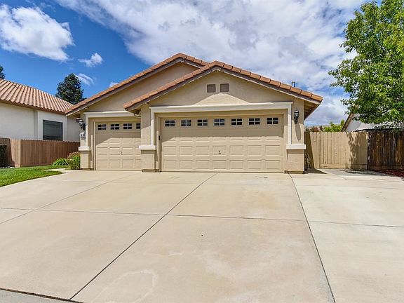3rd image of 1624 Corbridge Dr