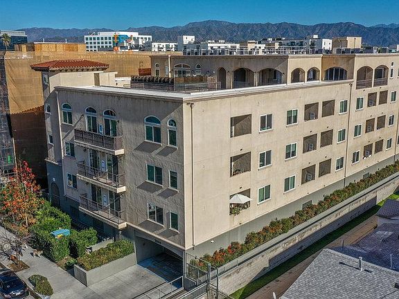 2nd image of 5044 Bakman Ave #2F