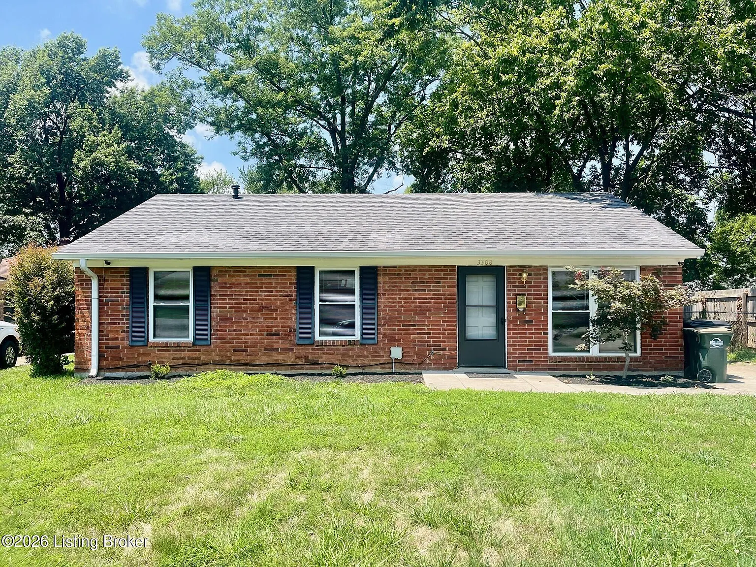 3 bed, 1.0 bath, 1080 sqft, $1,450 — Photo 1