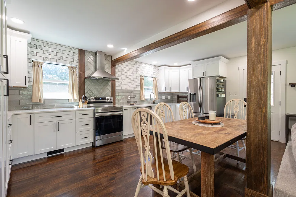 2 bed, 920 sqft, $2,400 — Photo 4