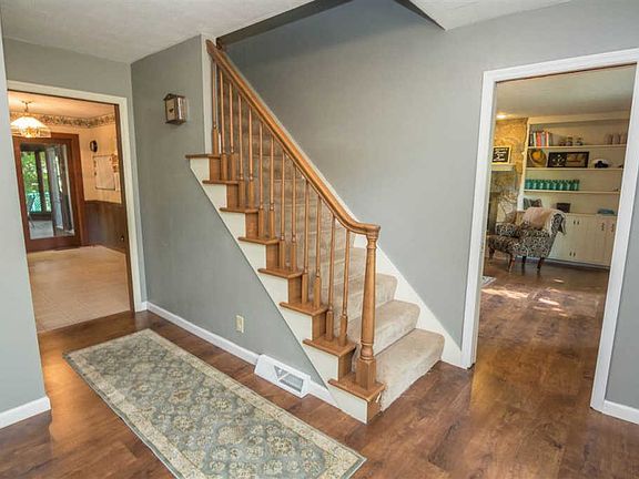 4th image of 1029 Kenwood Dr
