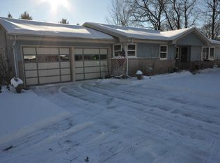 6206 Scenic Dr, West Bend, WI 53095