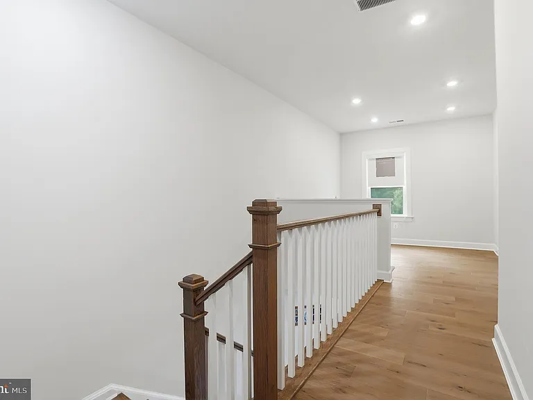 411 W Ponds Edge Dr — Photo 43