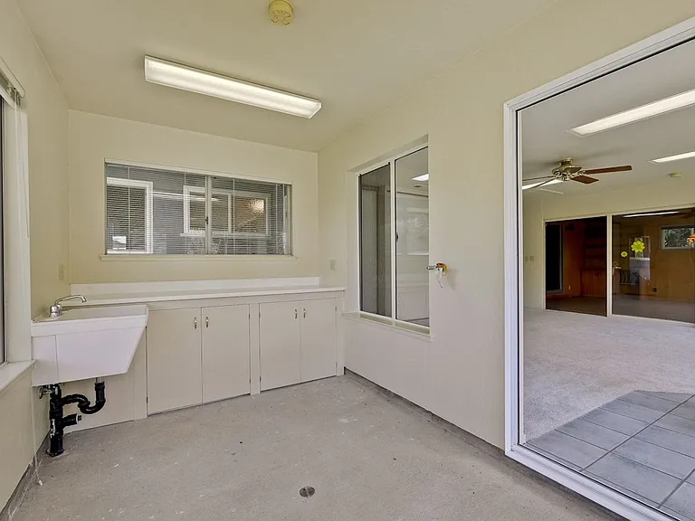 160 Kit Carson Ct — Photo 11