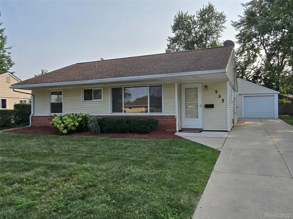 535 Lytle Pl, Garden City, MI 48135