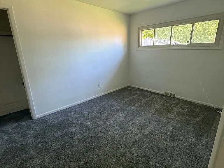 6840 Middlebrook Blvd — Photo 5