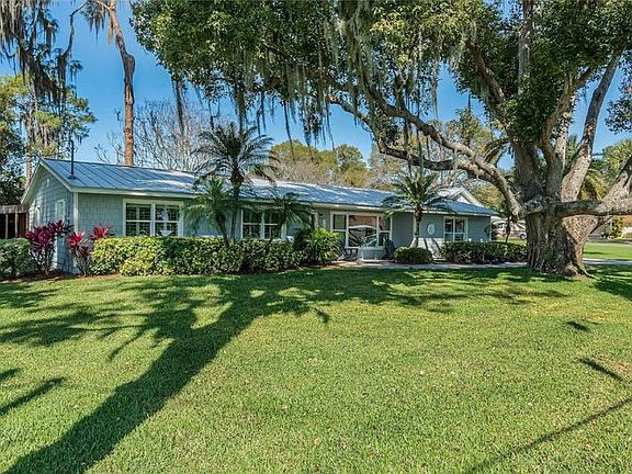 2nd image of 2653 Lakeshore Dr
