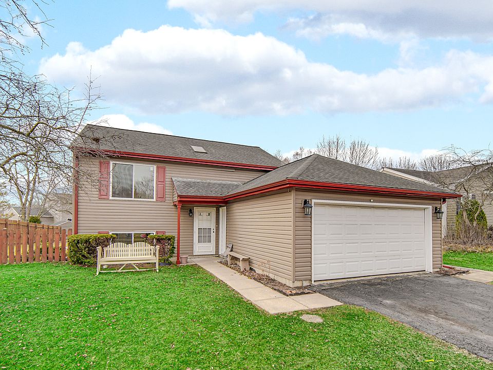 1st image of 911 Wembley Dr