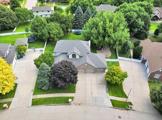 12 21st Avenue Pl, Kearney, NE 68845