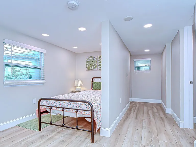 Bonus space with twin bed
