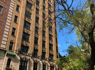 5528 S Hyde Park Blvd, Chicago, IL 60637
