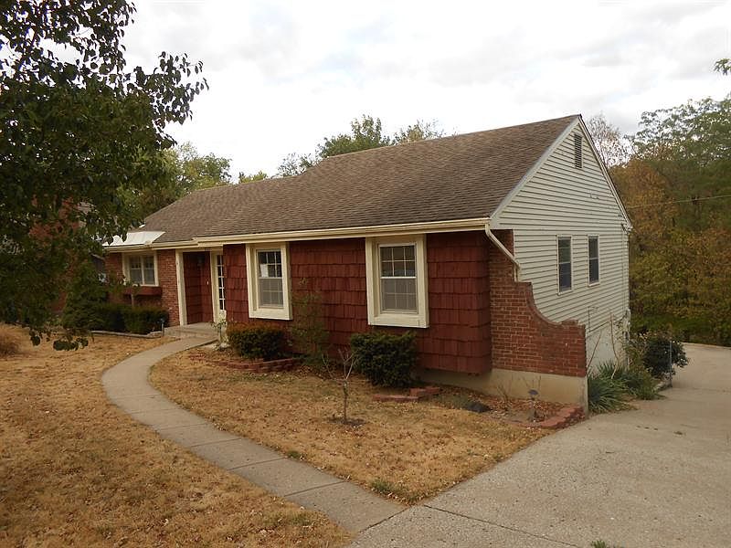 2nd image of 8317 Maywood Ave