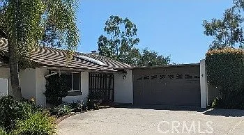 403 Carlotta — Photo 1