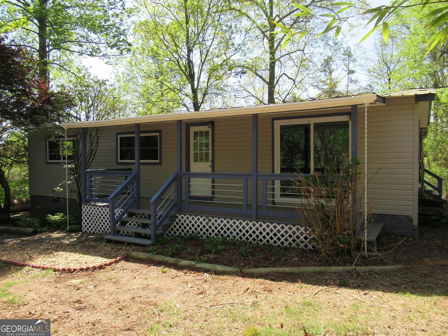 4 bed, 2.0 bath, 1200 sqft, $1,800 — Photo 2