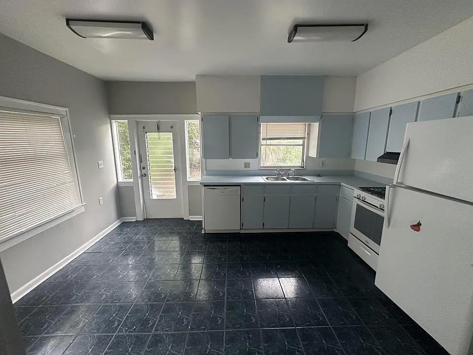 415 E McDonald Ave #1