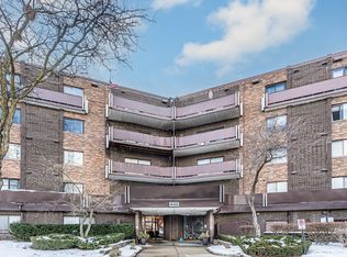 840 Wellington Ave Unit 108, Elk Grove Village, IL 60007