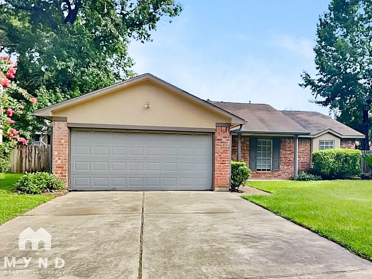 3219 Glen Spring Dr — Photo 1