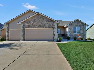 3049 N Rough Creek Rd, Derby, KS 67037