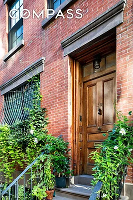 Sold by Compass | media 30