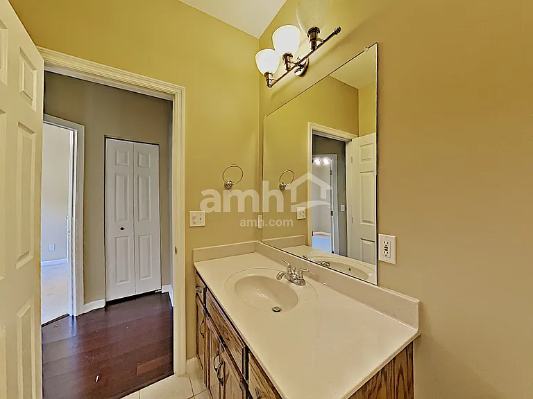 1001 High Ridge Dr — Photo 8