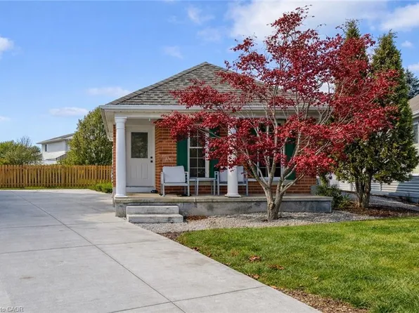 707 Jacob Ln, Waterloo, ON N2V 2A7