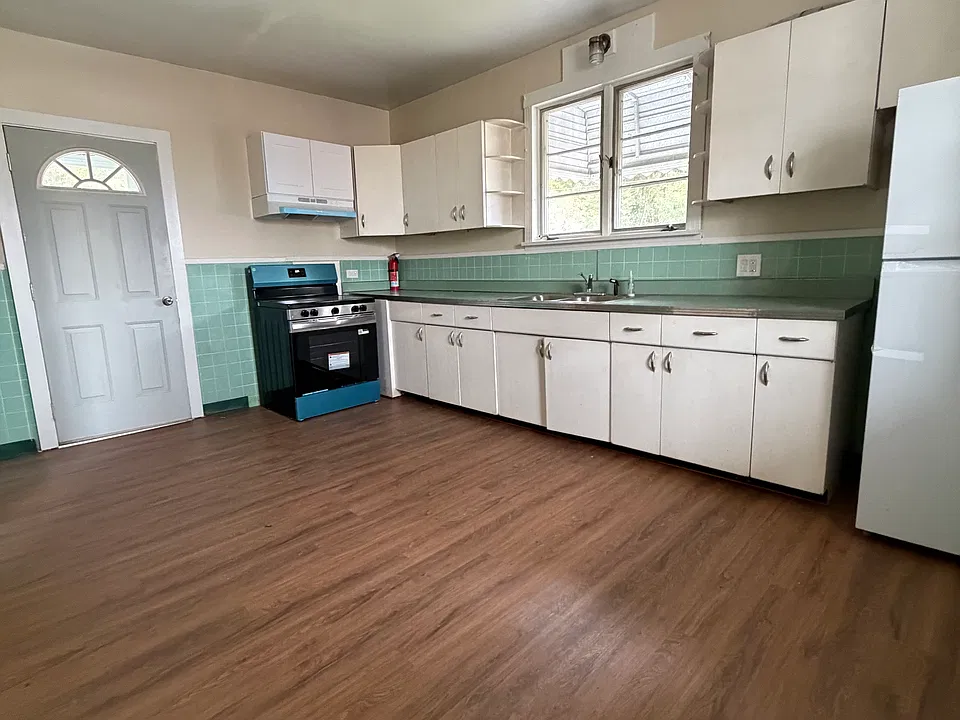 275 Maffett St #1