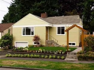 7471 Corliss Ave N, Seattle, WA 98103