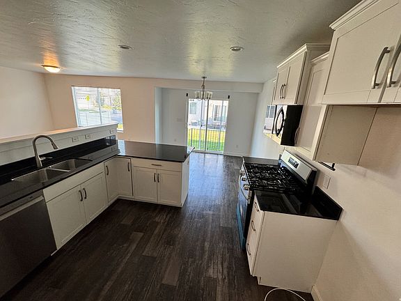 4th image of 107 E Ashgrove Ln