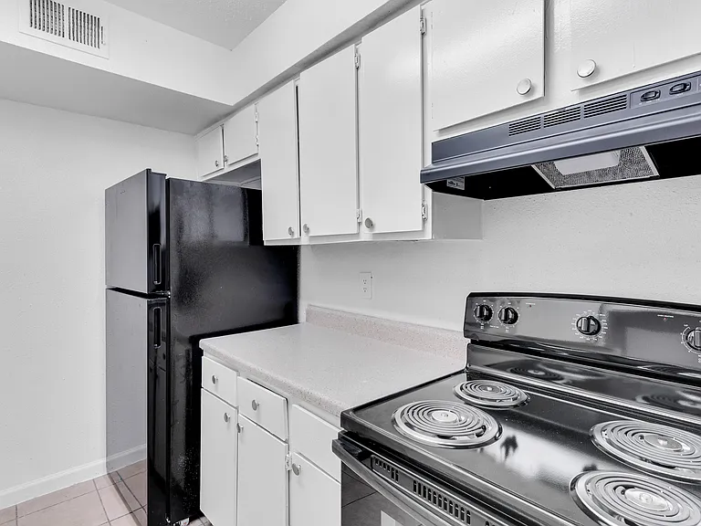 Villa Nueva Apartments — Photo 62
