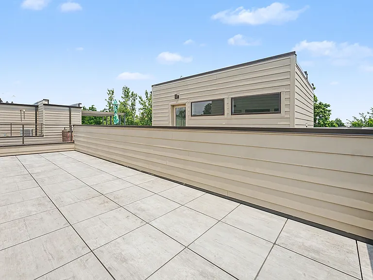 2868 N Hazel Ct — Photo 17