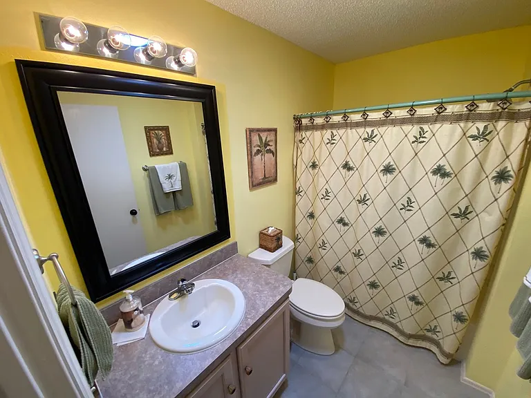 440 Canterbury Ct — Photo 25