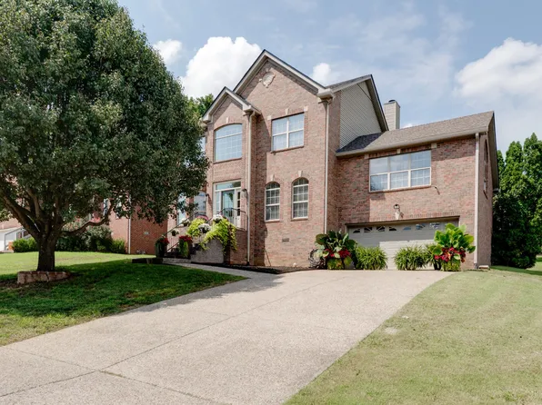 127 Coarsey Blvd, Hendersonville, TN 37075