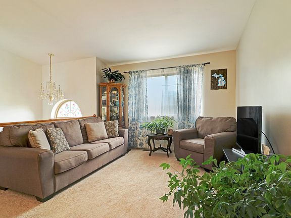 3rd image of 9067 Wildwood Lake Dr
