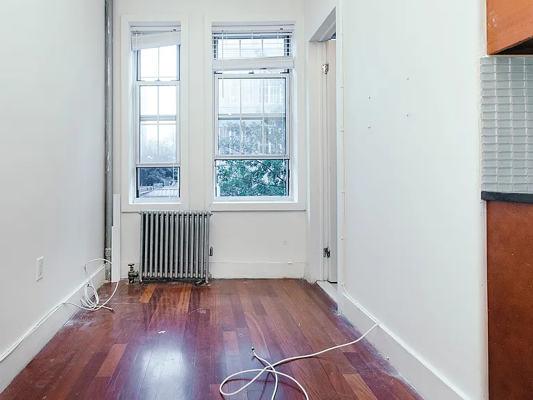 117 S 4th St #13 — Photo 5