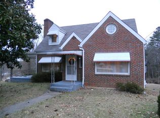 135 Greyson St, Martinsville, VA 24112