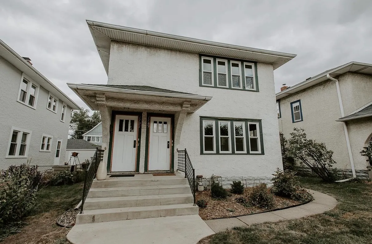 2 bed, 950 sqft, $2,200 — Photo 2