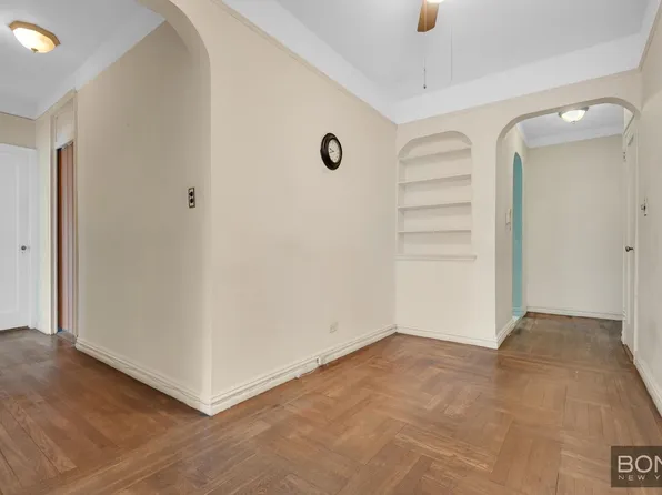 3321 Bruckner Boulevard image 2 of 6