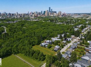9209 96th St NW, Edmonton, AB T6C3Y5
