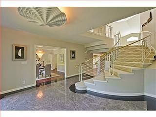 4th image of 2760 Churchill Dr