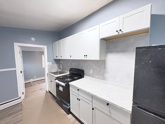 2nd image of 427 Gifford Rd