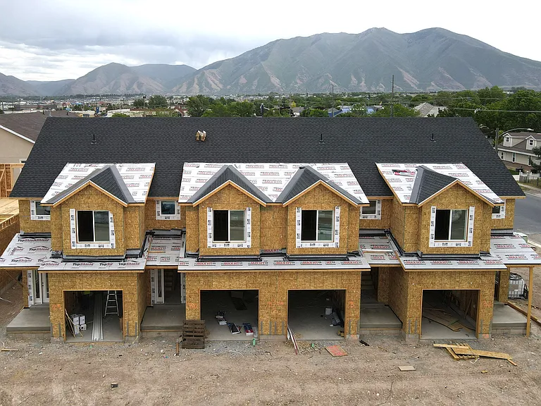 Madison Park Townhomes — Photo 1