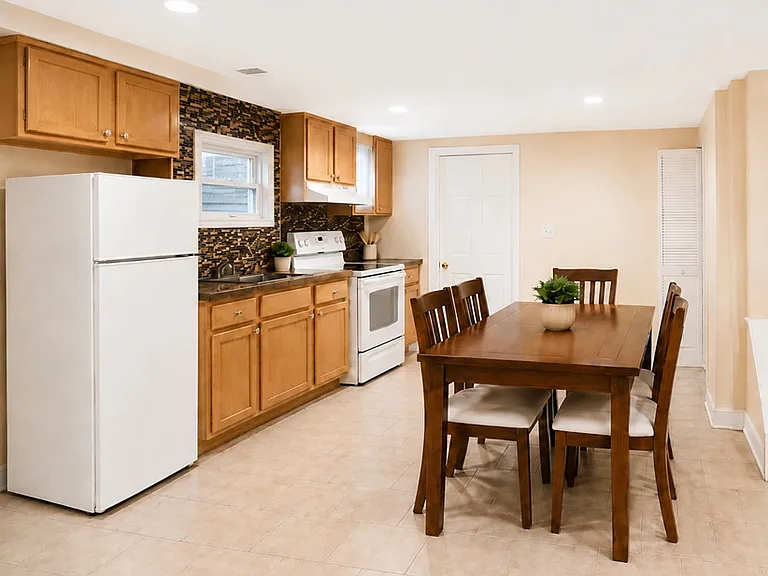 2603 Hamlin St NE #B — Photo 1